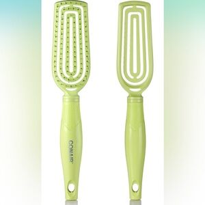 Conair Scalp Care Detangling hairbrush - Slim green